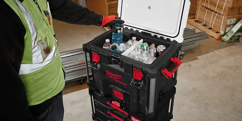 Chladicí box Milwaukee Packout XL (MI4932478648)