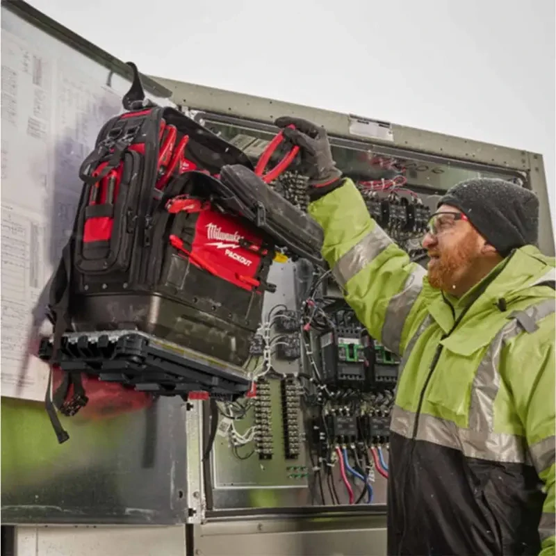 Strukturovaný batoh Milwaukee PACKOUT™ (MI4932498633)