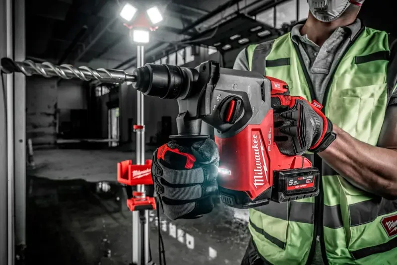 Aku 4-Režimové kladivo 26 mm M18FHX-0X Milwaukee SDS-PLUS se sklíčidlem FIXTEC™ (bez aku a nabíječky)