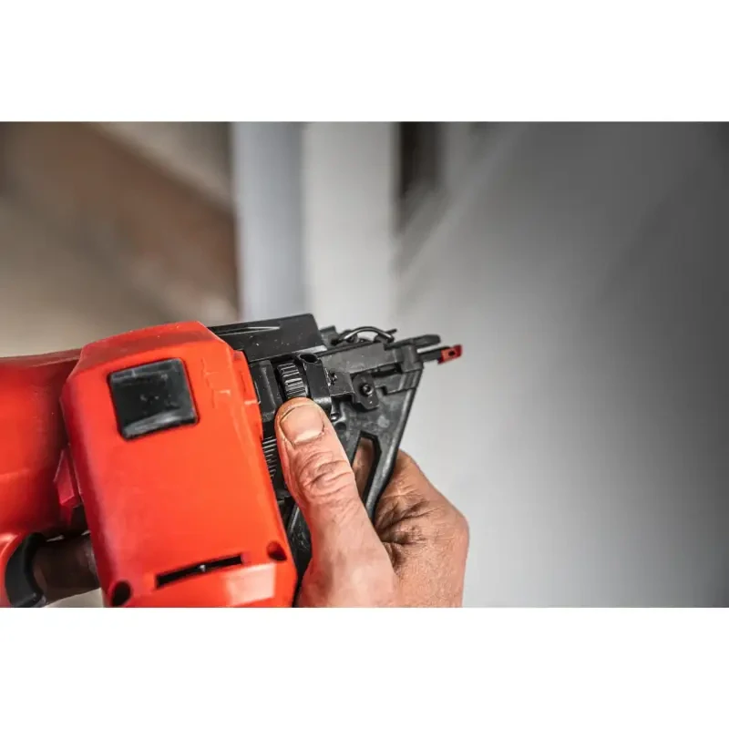 Aku dokončovací hřebíkovačka Milwaukee M18 FN15GA-0X, hřebíky 32-64 mm / 34°, bez Aku, 4933478091 (MI4933478091)