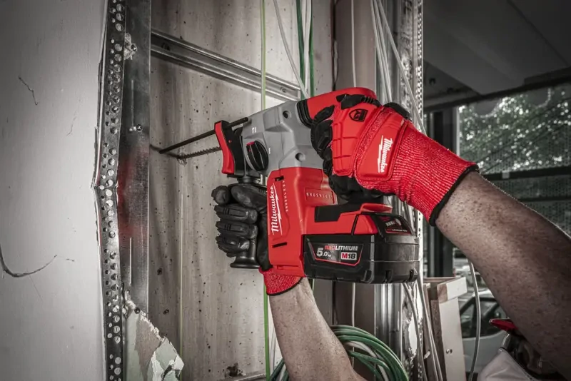 Aku kombinované kladivo SDS-plus Milwaukee M18 BLH-502X (5,0 Ah) (MI4933478894)