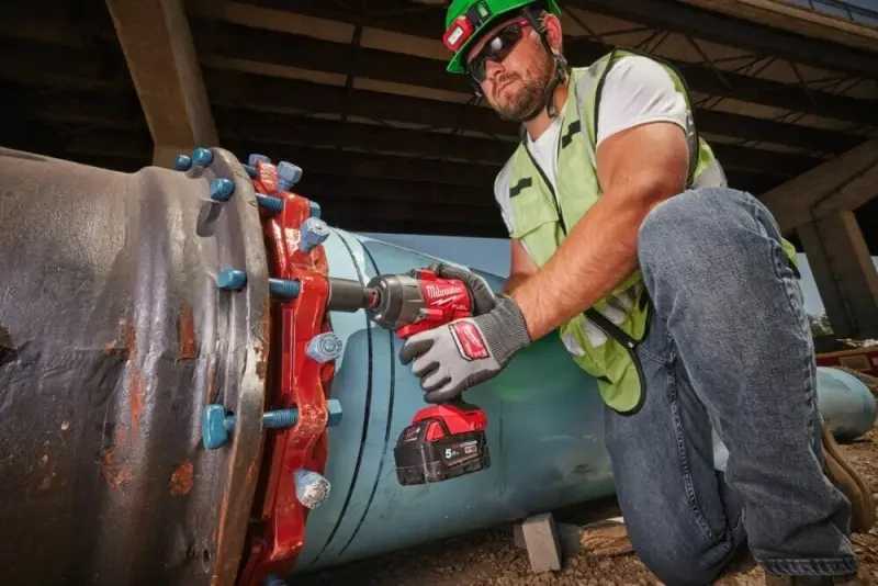 Aku 1/2" rázový utahovák Milwaukee M18 FHIW2F12-0, 1491 Nm, bez aku, 4933498056