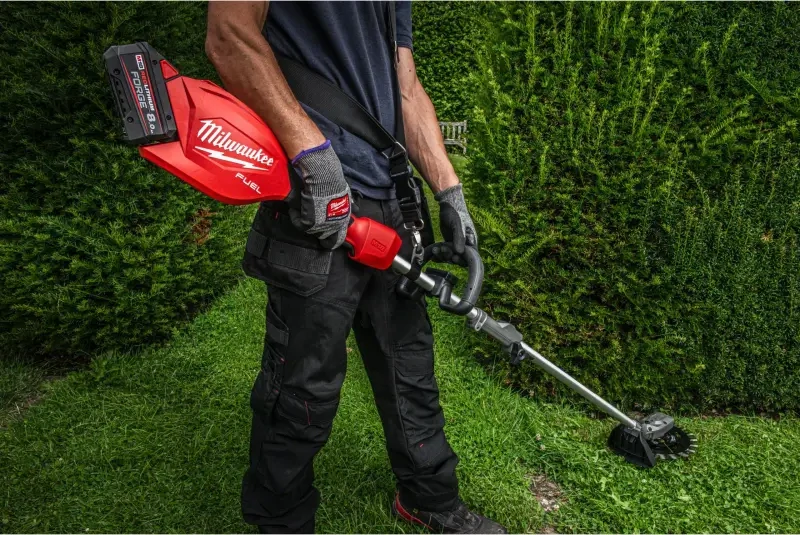 Aku pohonná jednotka QUIK-LOK Milwaukee M18 FOPH2-802 pro zahradní nářadí, 2x Aku M18 FB8 + nabíječka M12-M18 FC, 4933492664 (MI4933492664)