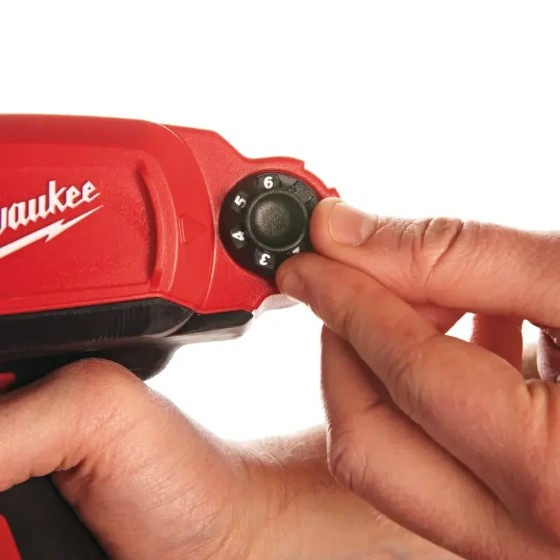 Aku vytlačovací pistole na kartuše Milwaukee M12 PCG/310C-0, kartuš 310 ml, bez aku, 4933441783