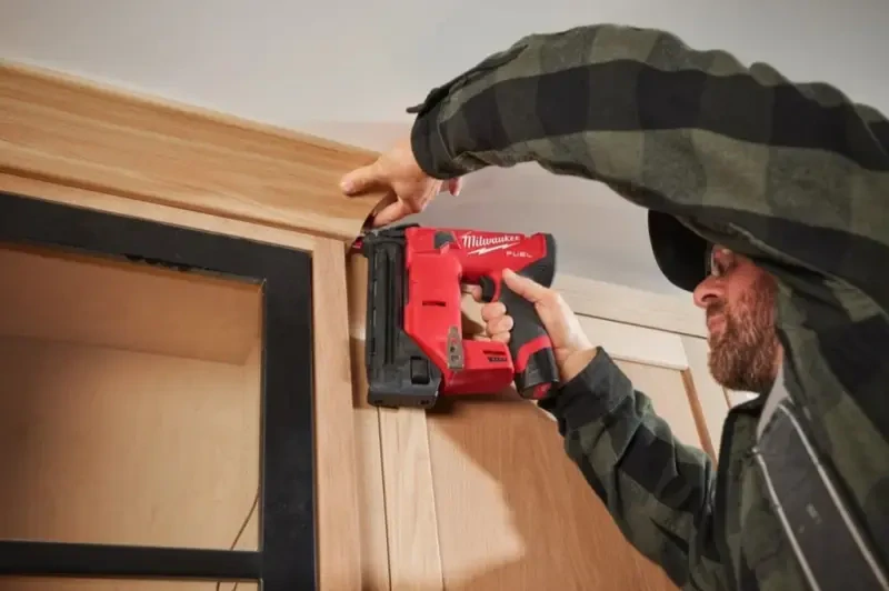 Aku hřebíkovačka Milwaukee M12 FCN18GS-0X, hřebíky 16-38 mm / 0°, bez aku, 4933493354