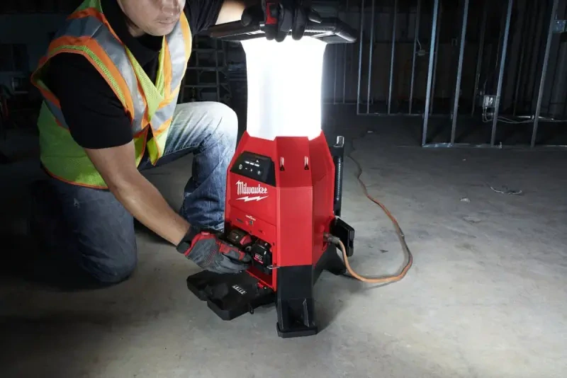 Aku lucernová svítilna/lampa Milwaukee M18 ONESLDP-0, 9000 lm, ONEKEY, TRUEVIEW LED osvětlení, bez aku, integrovaná nabíjčka, 4933459160 (MI4933459160)