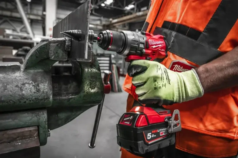Aku vrtačka s příklepem Milwaukee M18 FPD3-502X, sklíčidlo 13 mm, 2x aku M18 B5 + M12-18 FC + kufr, 4933479860
