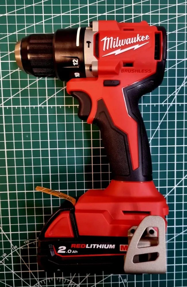 Aku vrtačka s příkleme Milwaukee M18 BLPDRC-422C, sklíčidlo 13 mm, 1x aku M18 B2 + M18 B4 + M12-18 C + kufr, 4933492824