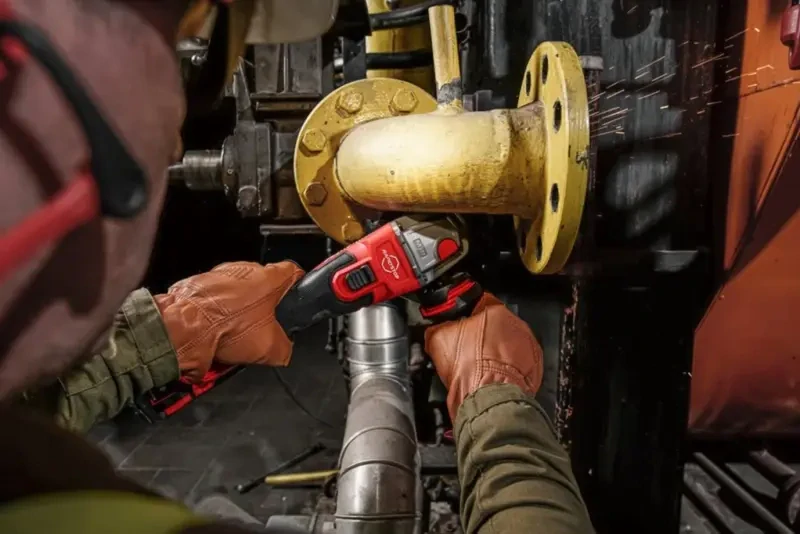 Aku úhlová bruska 125 mm Milwaukee M18 FSAG125XB-0X s posuvným spínačem, RAPIDSTOP, bez aku, s kufrem, 4933478429