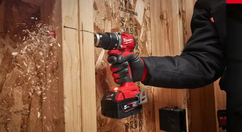 Aku vrtačka s příkleme Milwaukee M18 BLPDRC-422C, sklíčidlo 13 mm, 1x aku M18 B2 + M18 B4 + M12-18 C + kufr, 4933492824