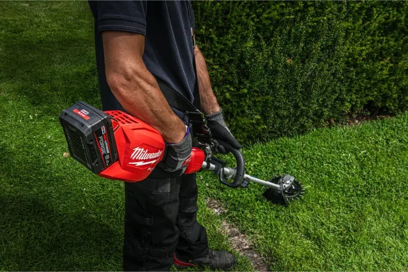 Aku pohonná jednotka QUIK-LOK Milwaukee M18 FOPH2-0 pro zahradní nářadí, bez aku, 4933492662 (MI4933492662)