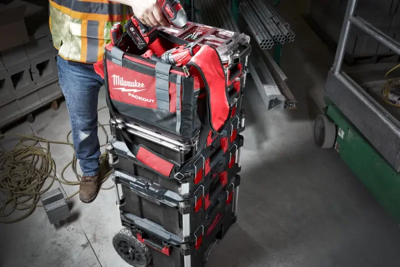 Milwaukee 4932471066 - Pracovní taška Packout™ 38 cm (MI4932471066)