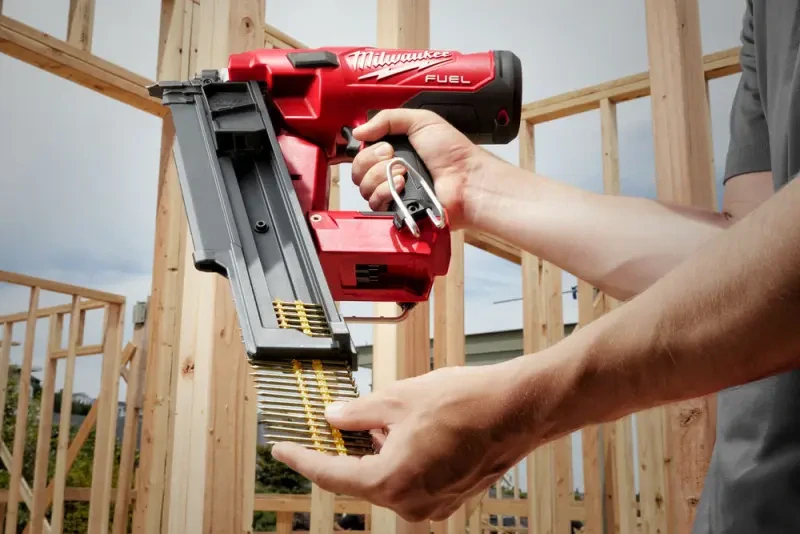 Aku hřebíkovačka Milwaukee M18 FFN21-0C na kotevní hřebíky (hřebíky 50-90 mm / 20°-22°), bez Aku, 4933478993 (MI4933478993)
