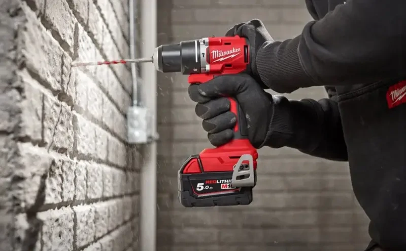 Aku vrtačka s příkleme Milwaukee M18 BLPDRC-502C, sklíčidlo 13 mm, 2x aku M18 B5 + M12-18 C + kufr, 4933492826