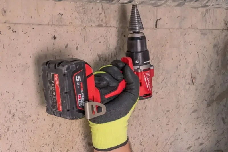 Aku vrtačka Milwaukee M18 BLDDRC-0X, sklíčidlo 13 mm, bez aku, s kufrem, 4933492832