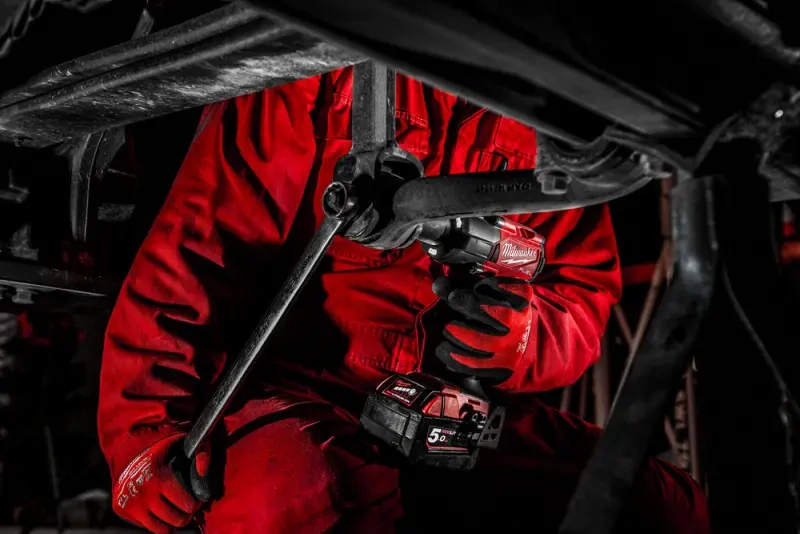 Aku 1/2" rázový utahovák Milwaukee M18 FMTIW2P12-502X, 745 Nm, 2x aku M18 B5 + M12-18 FC + kufr, 4933478453